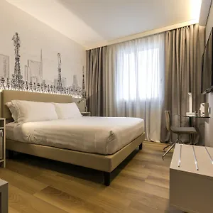43 Station 3*, Milano Italia
